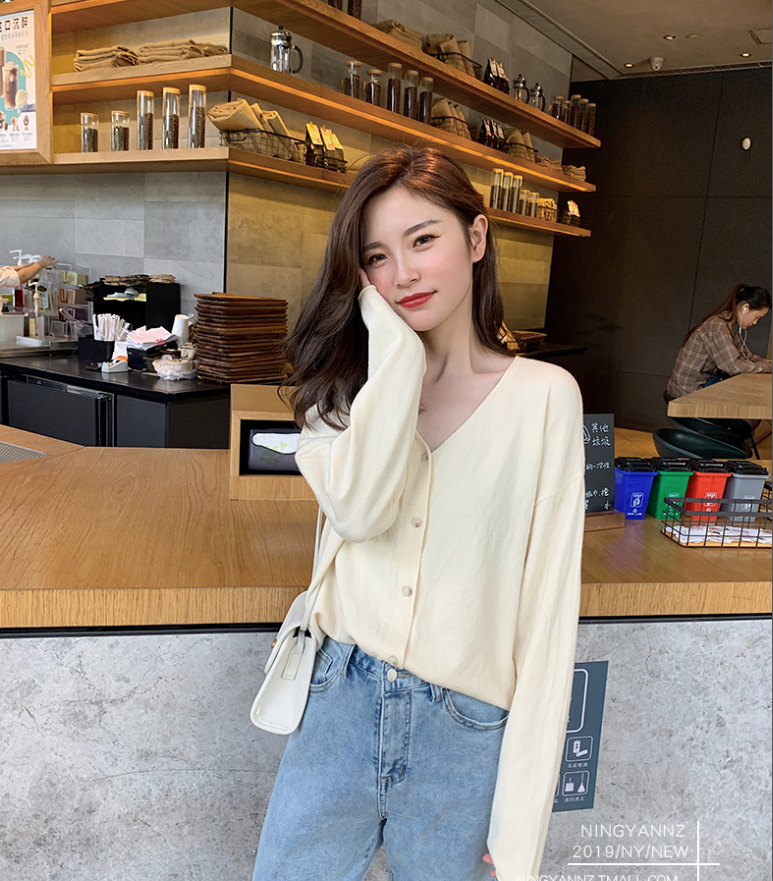 Knitted Cardigan Jacket Women Fashion 2020 new autumn V-neck thin style foreign style thin sweater top thin women