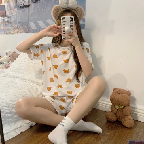 Real price new cartoon cute printed bear short sleeved shorts loose and comfortable pajamas home suit