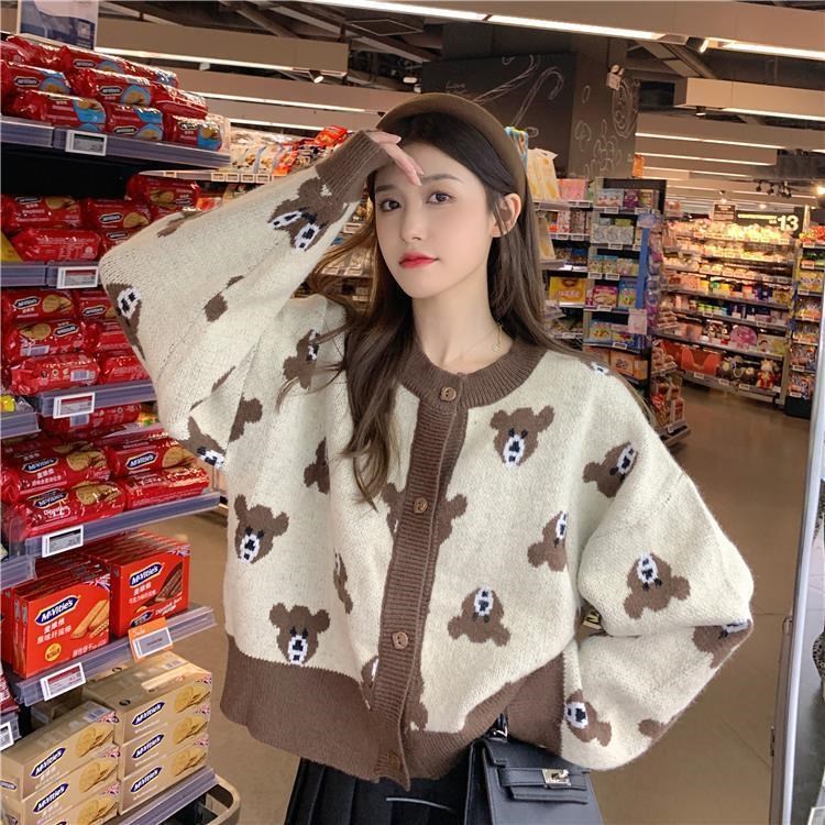 Autumn and winter new cardigan sweater women 2022 foreign style Baita sweater bear sweater coat small man wear out fashionable