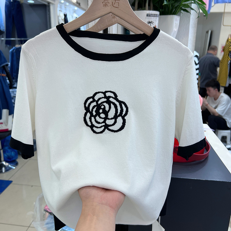 2022 summer new design t-shirt women's Camellia embroidery ice silk short sleeve loose and versatile, thin round neck, color contrast trend