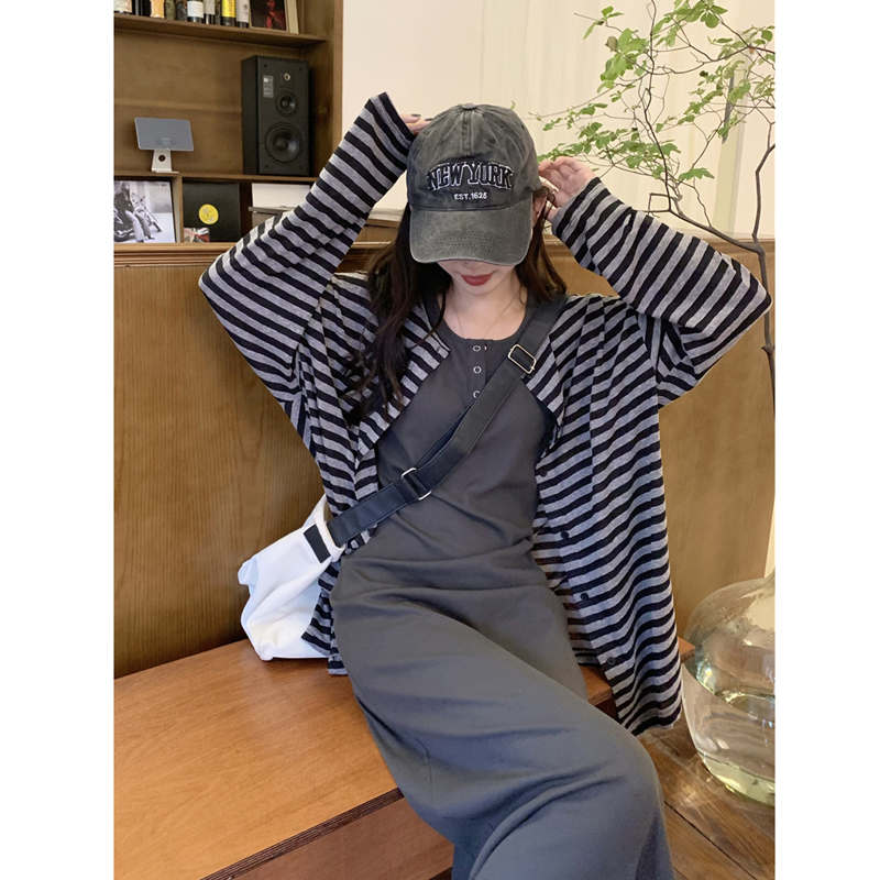Official map Korean version of the striped long-sleeved cardigan women's autumn thin retro loose gray mid-length coat
