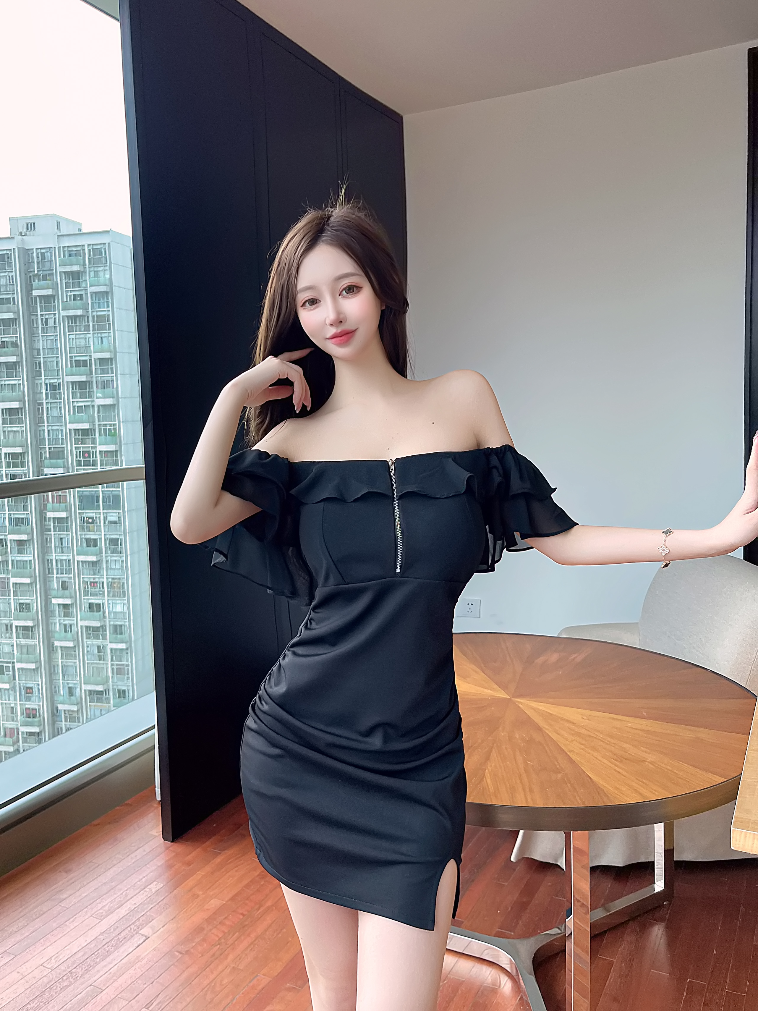 Real shot French sexy one line shoulder lotus leaf edge dress Xia Mingyuan temperament design skirt