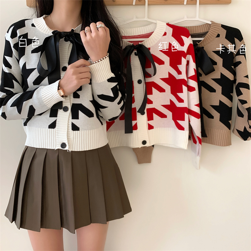 Real price autumn and winter retro Korean bow round neck design sense of minority sweater knitted cardigan coat