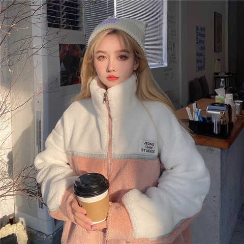 There is a small video in the real shot. Polar fleece fabric winter 2021 new style plus velvet thick coat for women