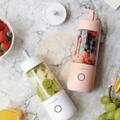 Portable juicer, easy to use (rechargeable)