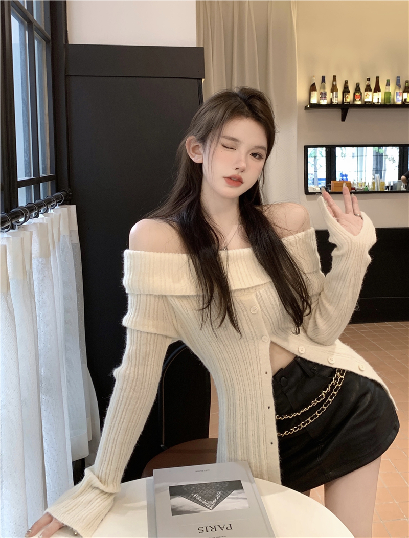 Real shot real price whine wool sweater bell sleeve one shoulder sweater