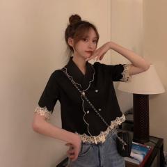 Summer 2020 new Korean lace splicing short sleeve shirt women's design sense small retro short top