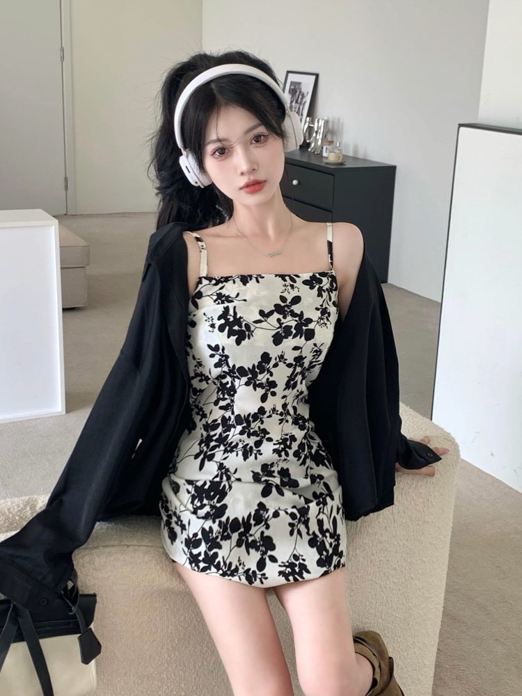 Real Price Floral Sling Dress Female Retro Slim Slim Short Skirt + Sunscreen Shirt Cardigan Jacket