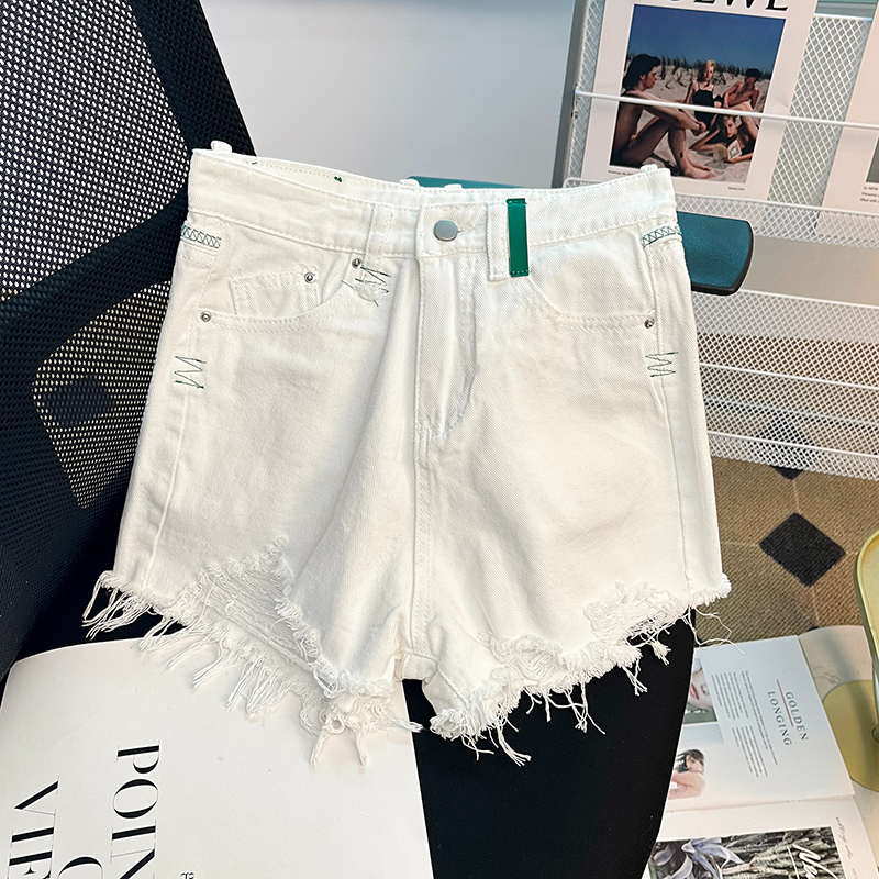 White denim shorts women's summer thin high waist design sense of minority contrast color A-line hot pants wide leg holes pants in