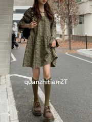 All-intelligent sweet French green flower floral loose V-neck 2023 spring and winter women's retro medium length dress