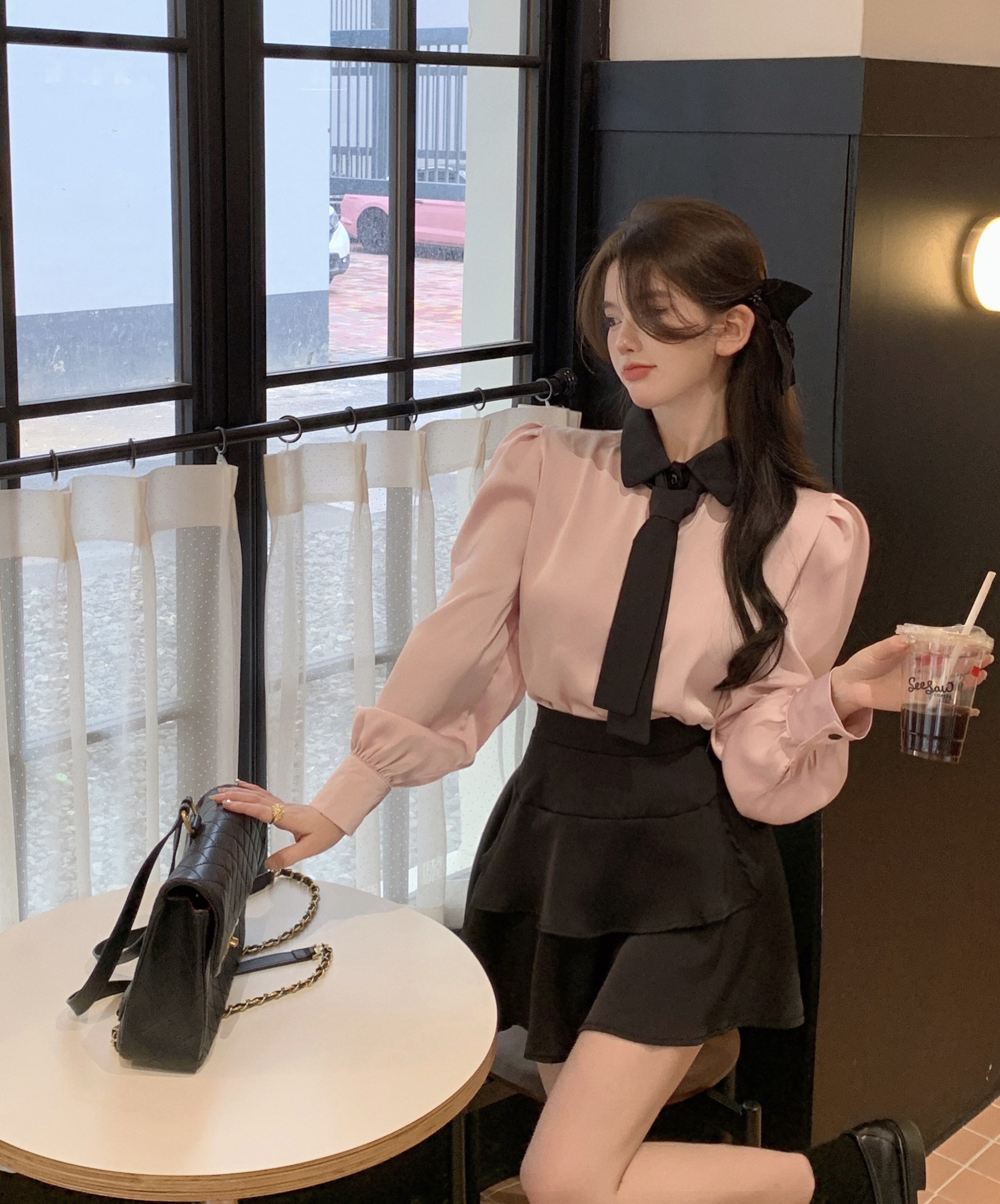 Sweet little daughter contrast color design sense satin shirt suit skirt