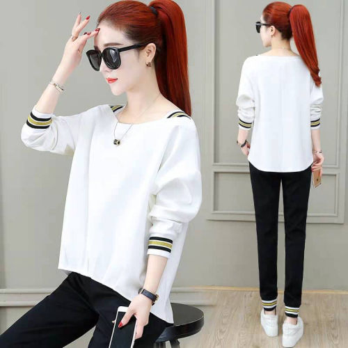2020 new Korean spring and autumn leisure fashion large size sports suit women's foreign style loose show thin two piece set