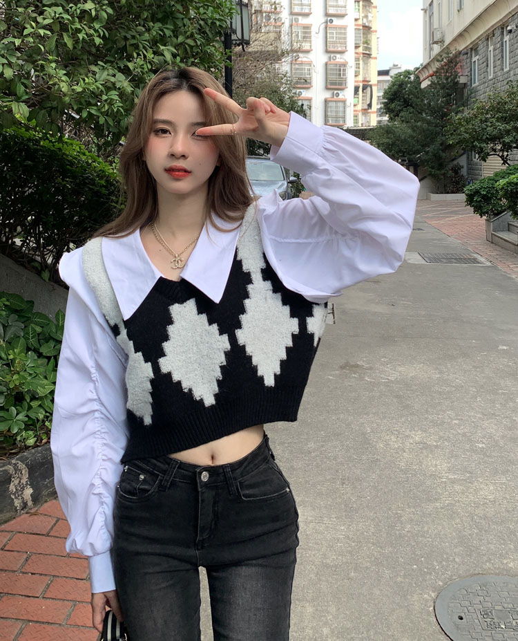 Real price real shot New fake two-piece rhombic knitted sweater loose small short top