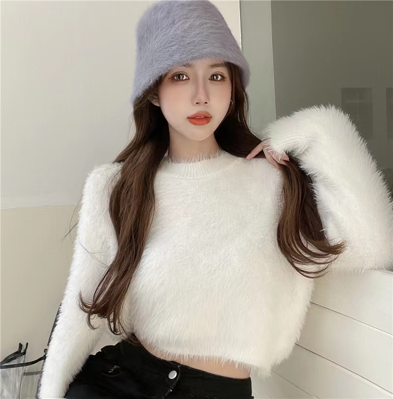 Design sense niche imitation mink velvet soft waxy sweater women's autumn and winter gentle style short long-sleeved knitted sweater top trendy