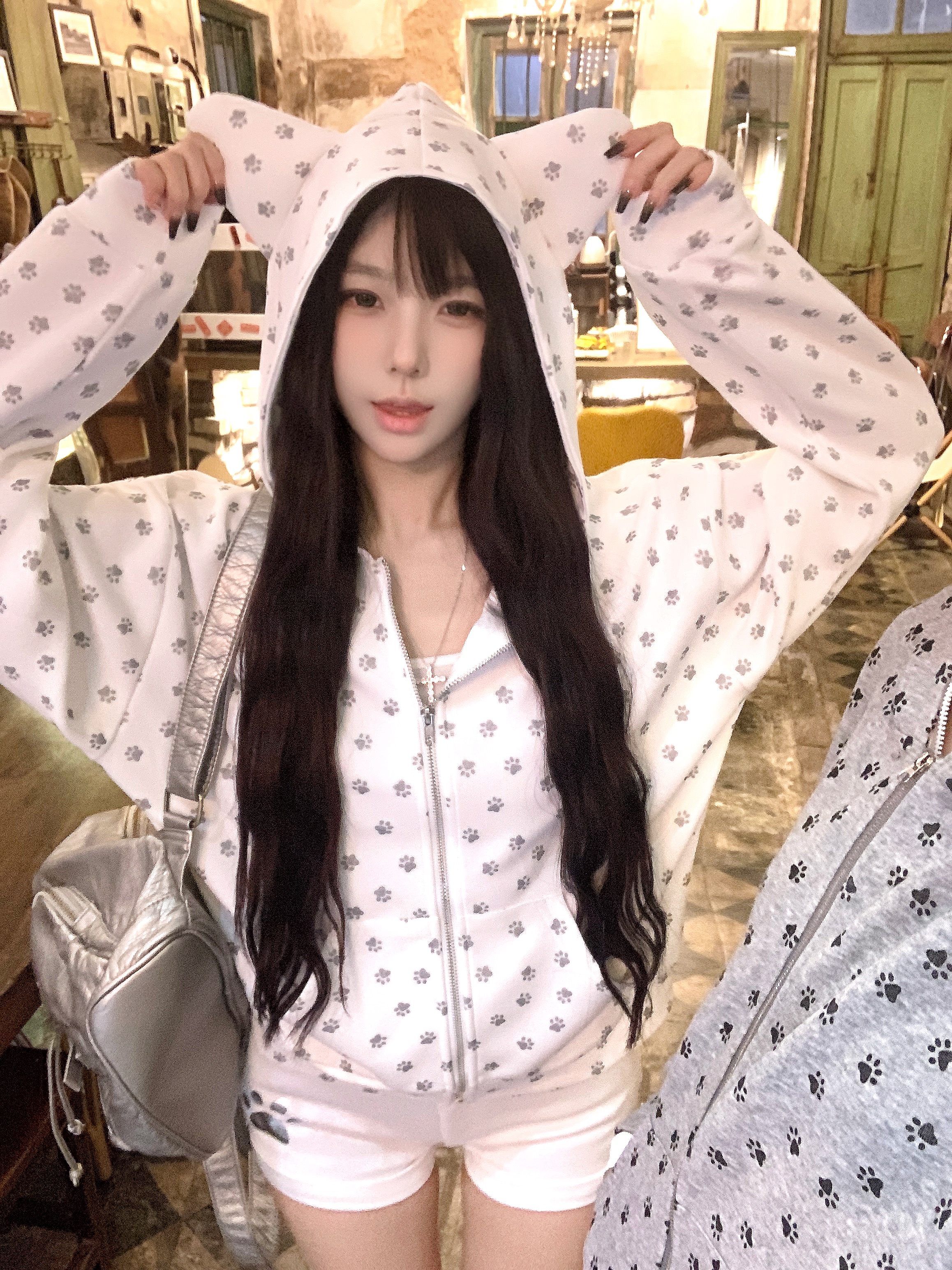 實拍  小耳朵連帽早秋衛衣外套修身短褲印花休閒兩件套女
