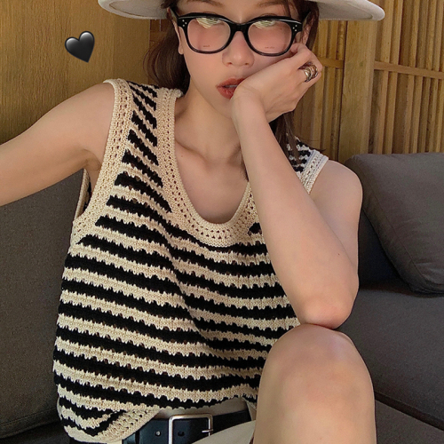 Ayuko black and white stripe hollow out knitted vest women's 2022 summer new loose outer wearing suspender sleeveless vest