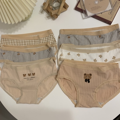 Real auction, real price, cute little bear Plaid underwear, pure cotton hip wrapped middle waist briefs, 3 pieces