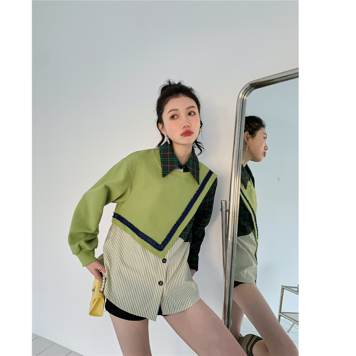 Real shot original practice 35 cotton waffle fake two-piece stitching contrast color sweater design asymmetric shirt