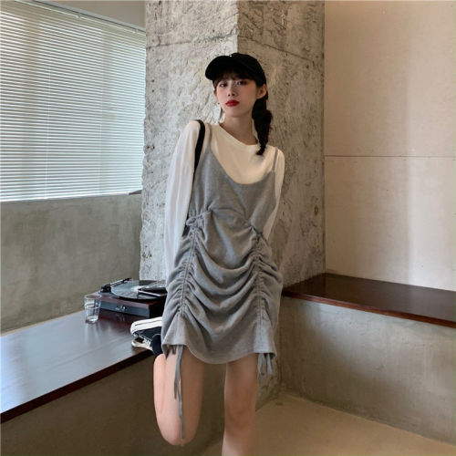 Fake two piece suspender splicing dress for women's autumn harvest waist showing thin and loose Korean version contrast drawstring pleated short skirt