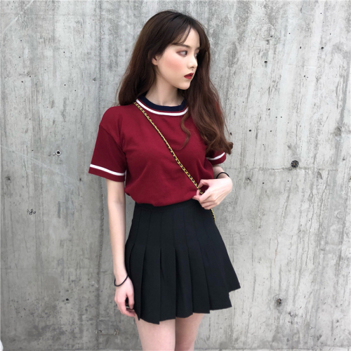 Xieya knitted Red Shirt Short Sleeve Top short skirt hundred pleats matching coat gentle sweater women retro summer