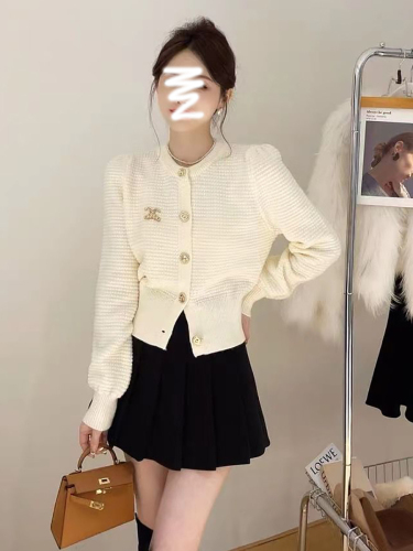 High quality knitted cardigan set