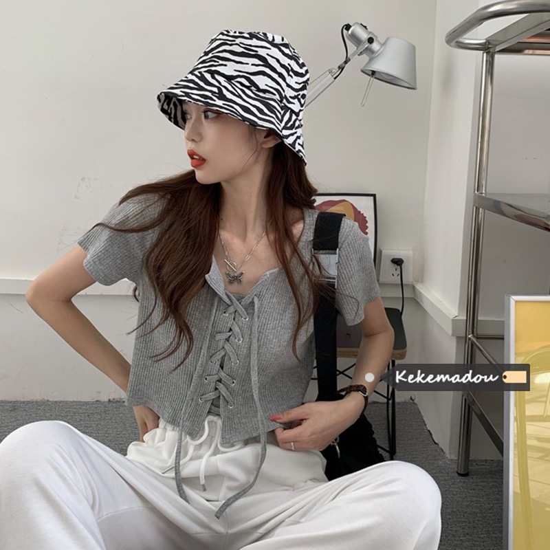 Short grey short sleeved T-shirt women slim summer niche design square collar top