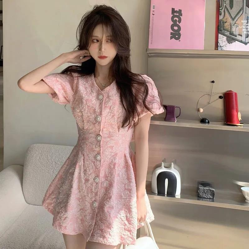 Three dimensional relief French dress women's summer V-neck waist closed small bubble sleeve careful machine backless short skirt