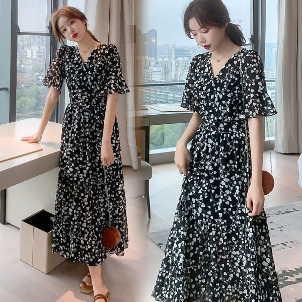 Dress women's summer dress 2021 new Floral Chiffon Black Knee Length Skirt V-neck skirt fairy super Sen series