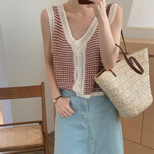 Korean chic contrast V-neck hollow out knitted net red vest inside and outside cardigan short top small woman