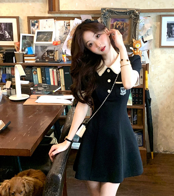 College thin skirt/polo black dress female summer slimming 2023 new style small fragrance short skirt