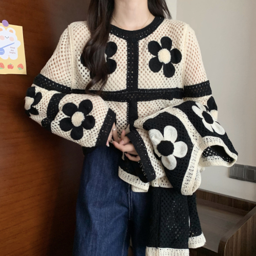 Women's Retro Flower Hollow Knitted Chiffon Mosaic Long-sleeved Top