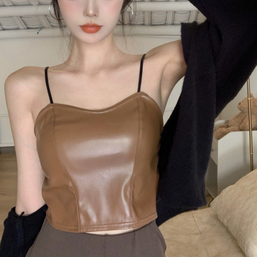 Hot girl PU leather suspender vest, female autumn and winter with breast cushion, inside and outside, wearing short beautiful back, backing, strapless and chest wrapping top