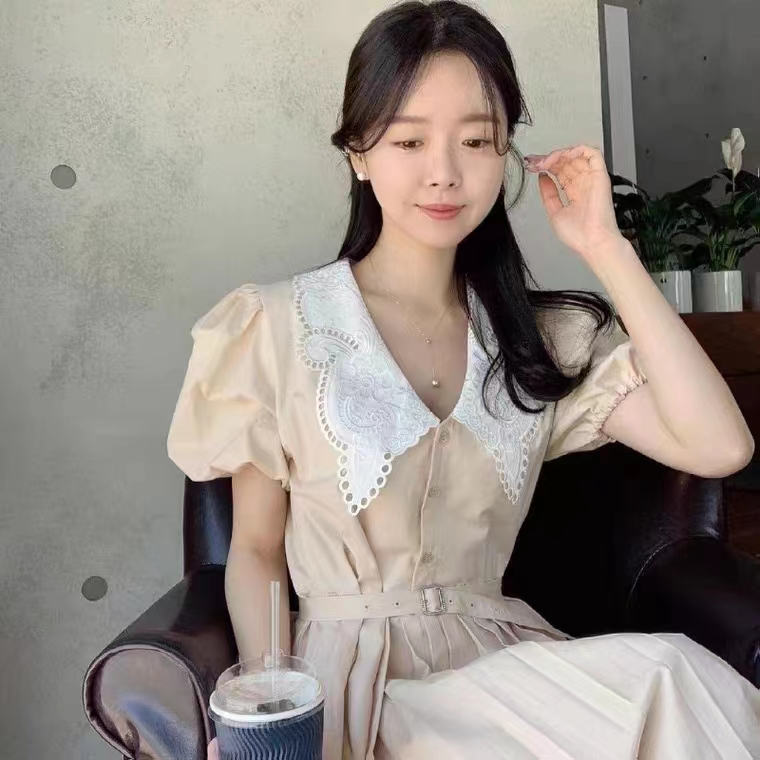 Korean chic lace hook flower doll collar single breasted lace up waist bubble sleeve Pleated Dress