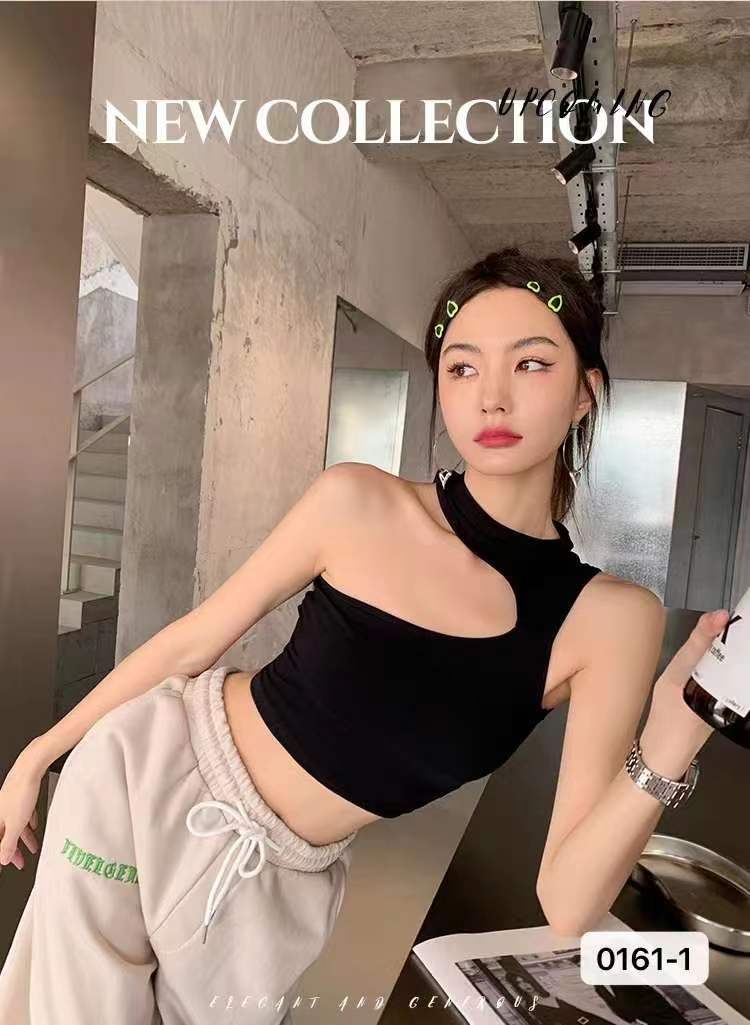 American hot girl sexy outerwear hanging neck hollow collarbone short vest female European and American bottoming top