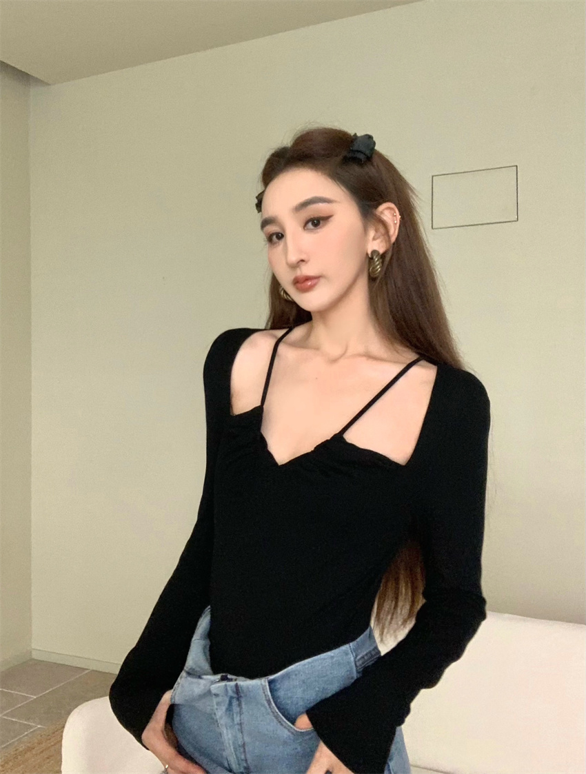 Real shot, real price, Korean version of Hong Kong style slim hanging neck long-sleeved T-shirt top