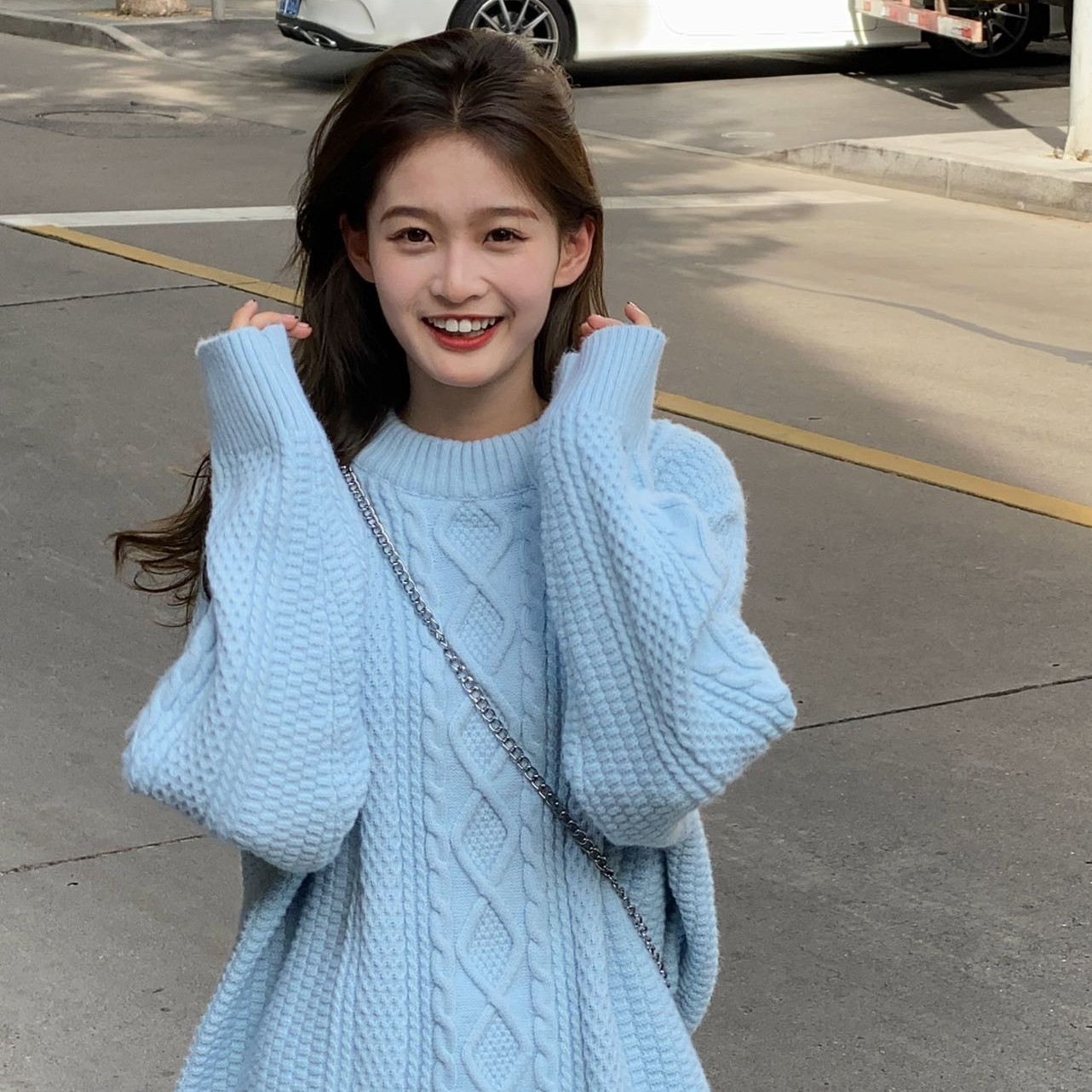 Early autumn sweater women's 2022 new early autumn niche design sense Korean style gentle milk style wear knitted sweater top