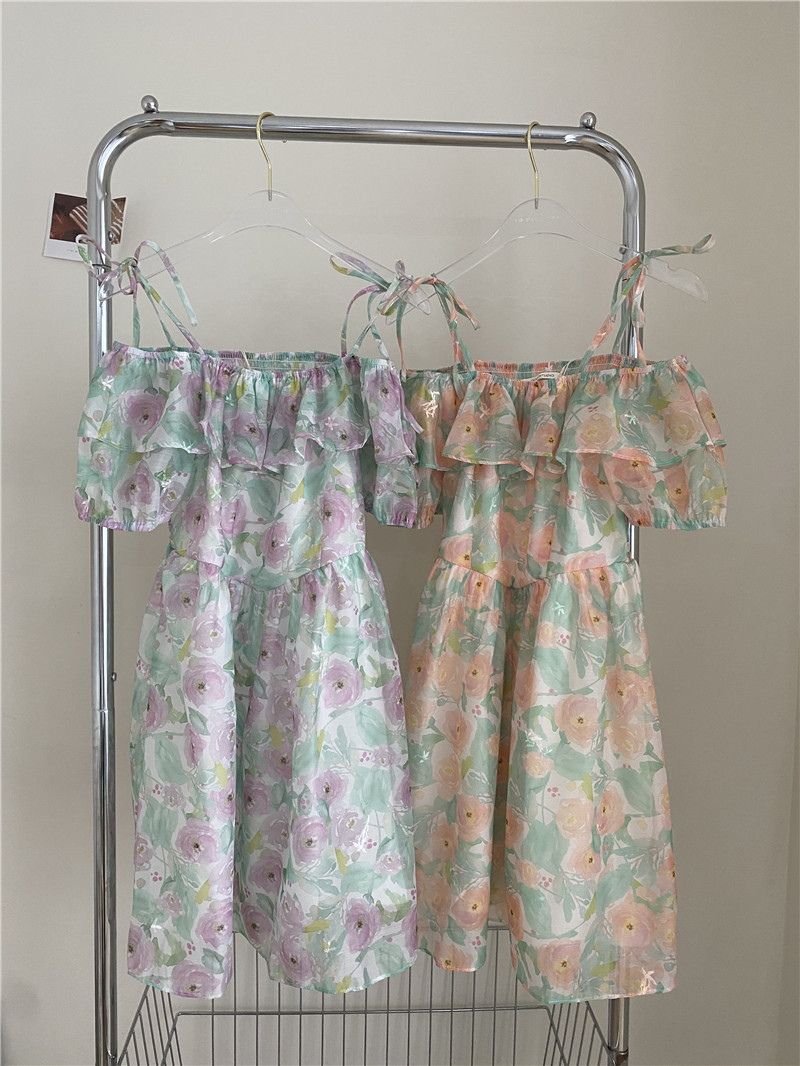 One line neck off shoulder chic floral suspender dress fairy God summer and Korean version ins gas niche French amazing