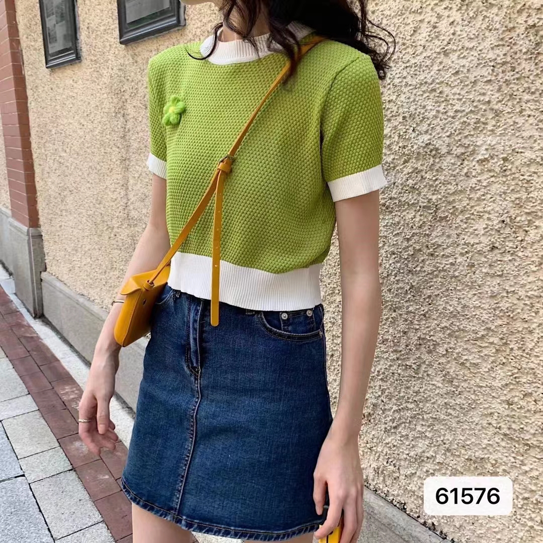 Contrast color ice silk knitted short sleeved women's 2022 summer thin high-grade feeling waffle loose lazy top small man