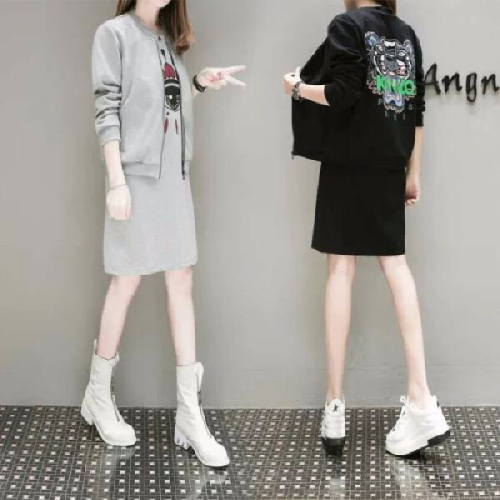 Large women's clothing loose foreign style fat spring and autumn clothing two-piece set fashionable thin Tibetan meat printing set women's clothing