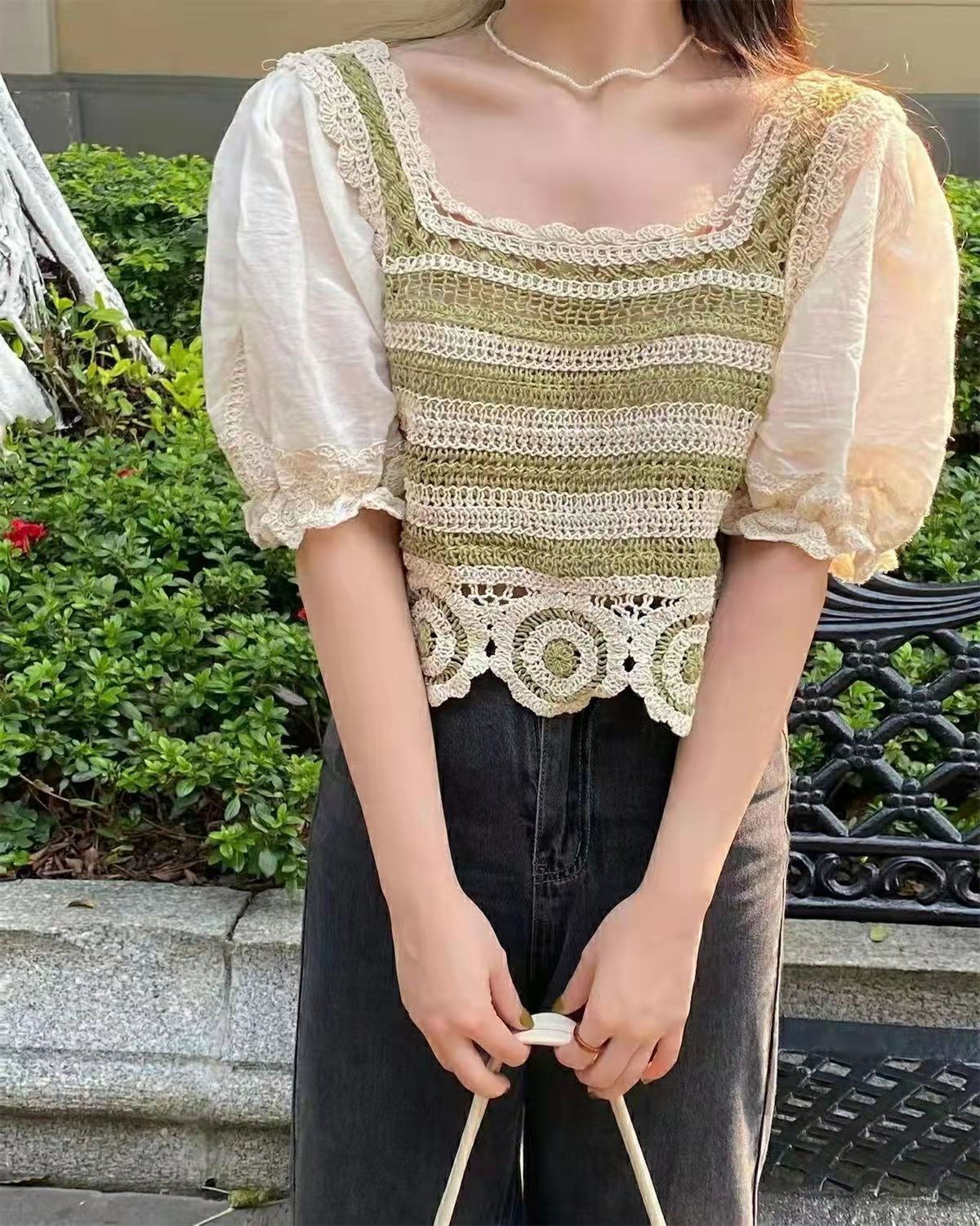 South Korea dongdamen new fashion versatile short sleeved gas 2022 season square neck splicing top women's trend