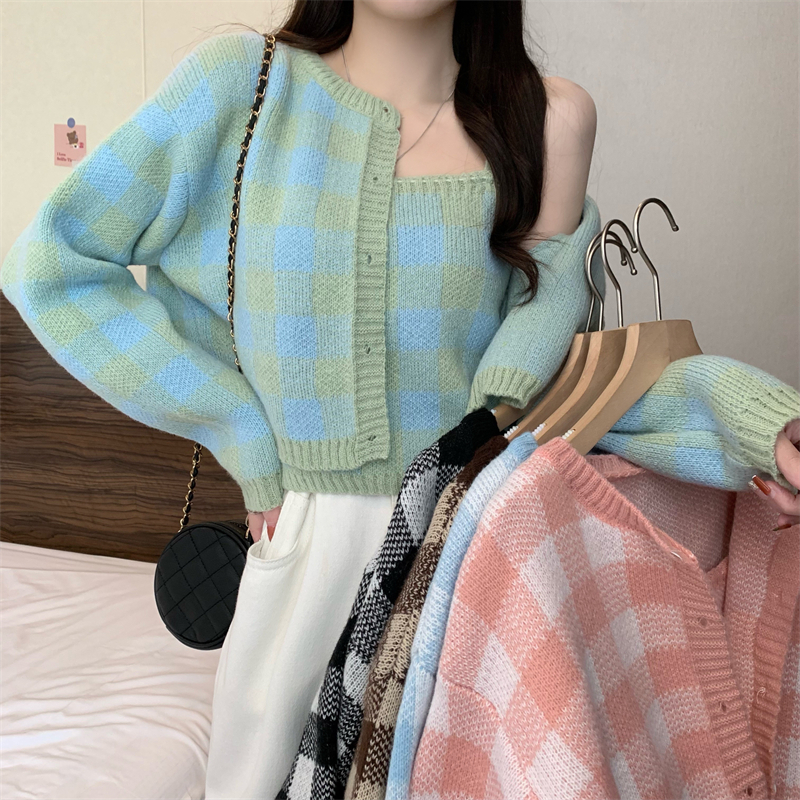Real auction real price New version of Korean style design plaid knitted cardigan + plaid all-match suspender suit