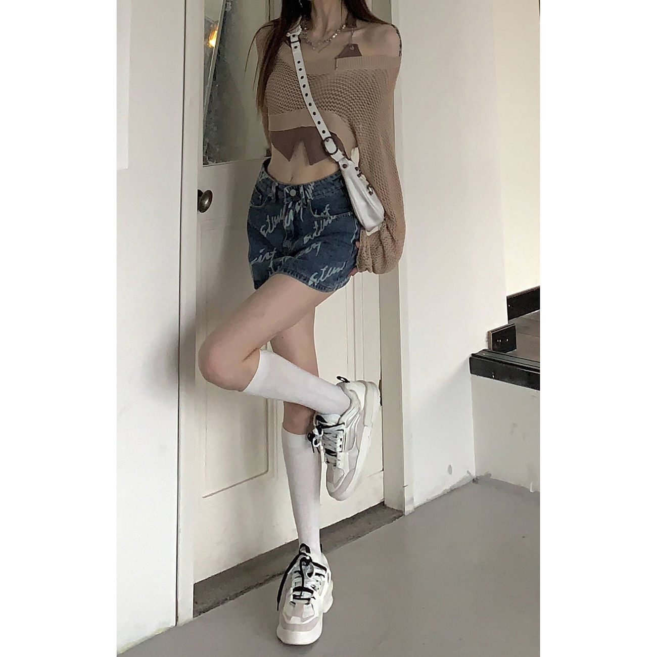 Blouse suspenders two-piece set summer new Korean hot girl fashion design top suit cool silk T001
