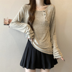 Spring new style knitted sweater T-shirt with diagonal button design