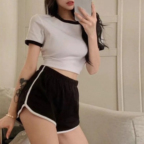 Sportswear women's summer short color contrast T-shirt exposed navel short sleeve top with casual shorts two piece set