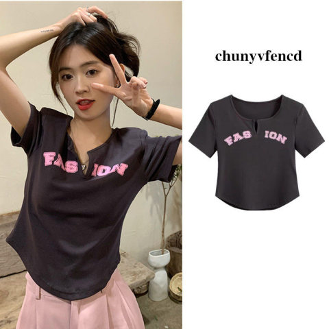 Short jacket hot girls ins tide pure wind short sleeve T-shirt women's summer 2022 new slim niche design sense