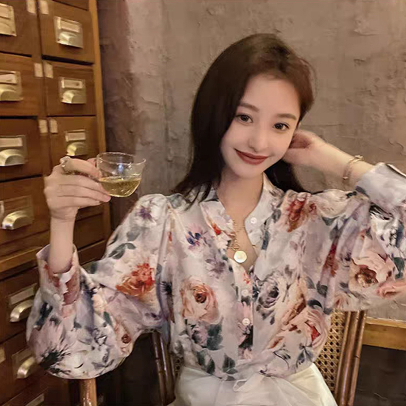 Early autumn sweet and chic V-Neck long sleeve top 2021 Autumn New Retro broken flower casual wide loose shirt