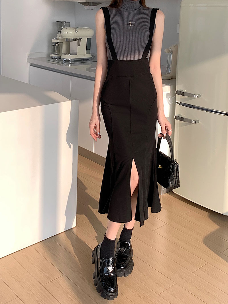 Real price 2023 spring and summer new black suspender skirt women's high waist front slit bag hip skirt splicing mid-length skirt