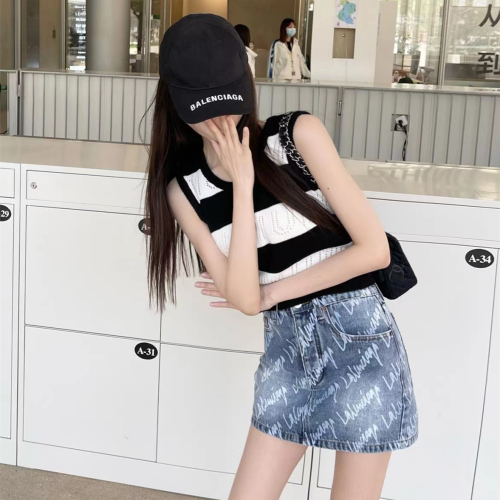 Black and white hollow casual  summer new design sense ins style classic striped sleeveless knitted vest