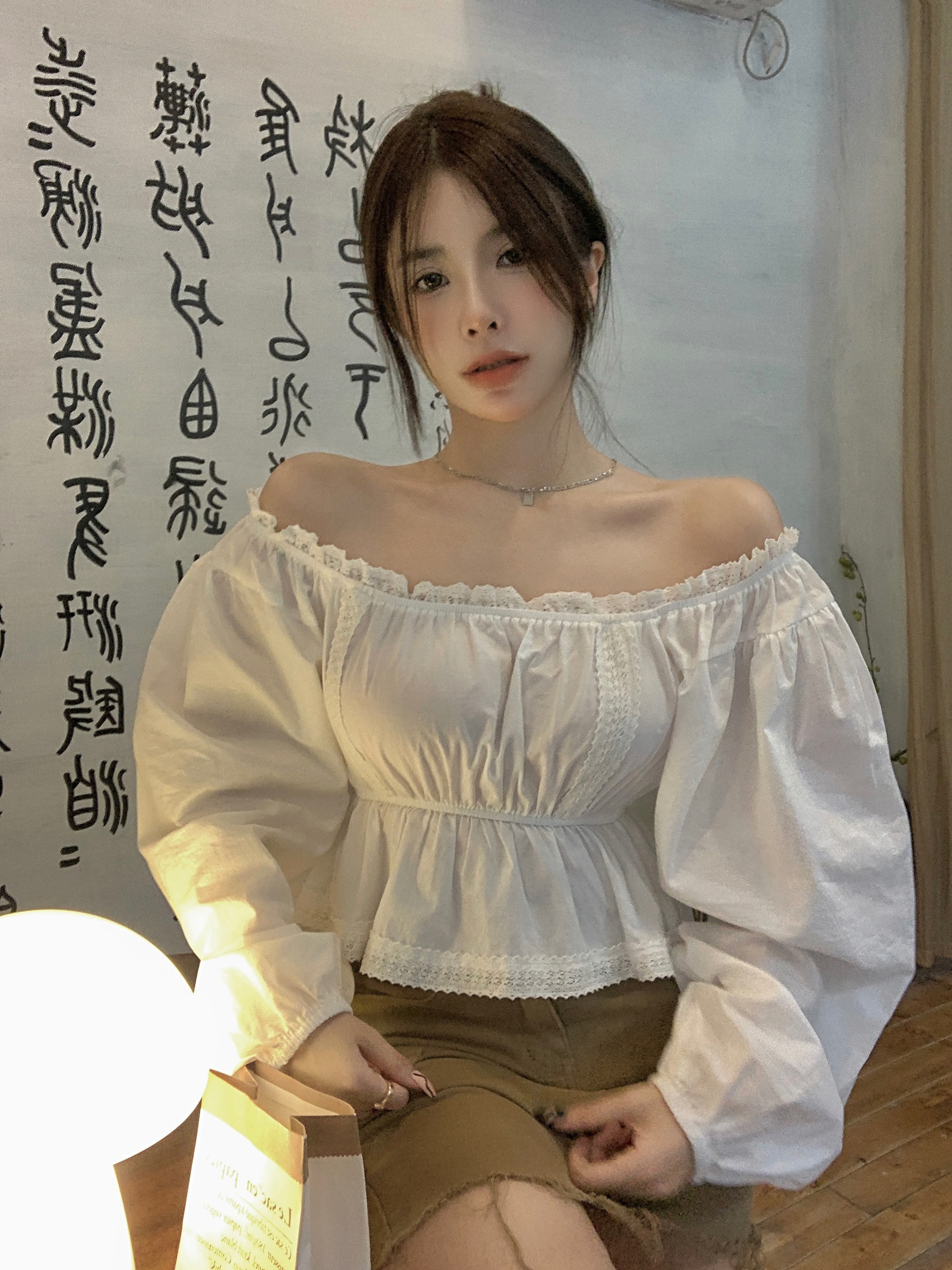 Real shot real price 2023 spring new long-sleeved Korean version short lace edge square collar puff sleeve niche top women