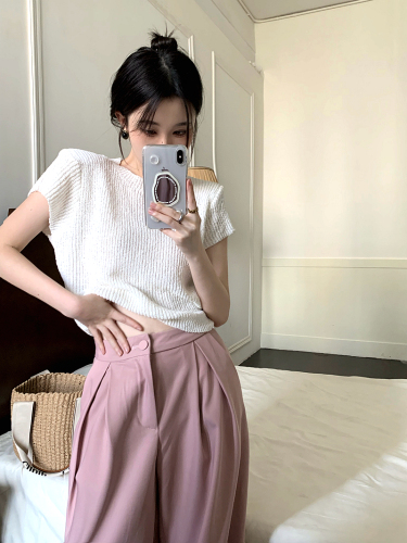 Hong Kong style retro short-sleeved knitted sweater women summer  new design sense sexy hot girl niche short top